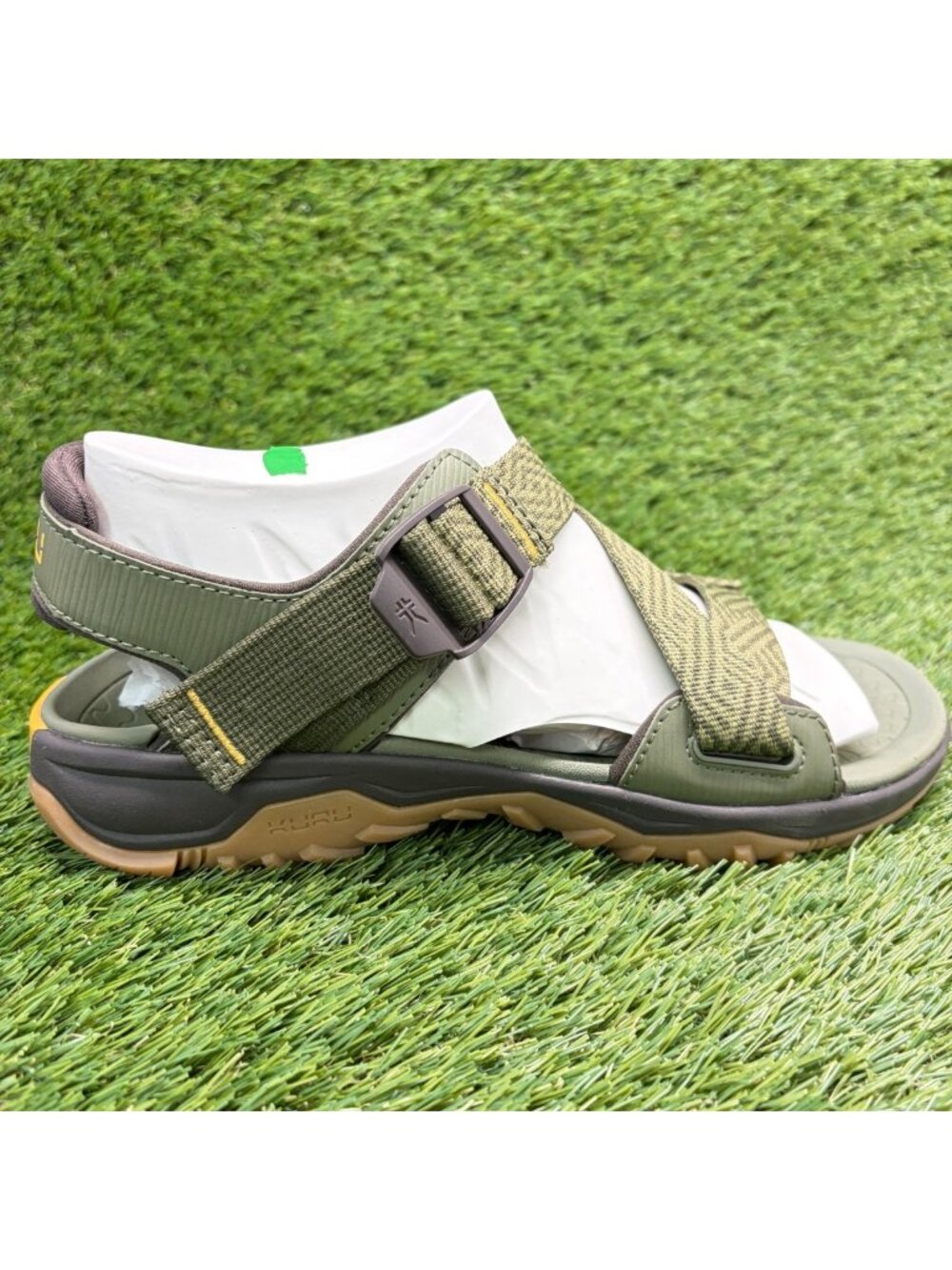 Kuru Current Mens Size 9 Olive Green Gum Beach Walking Outdoor Strappy Sandals